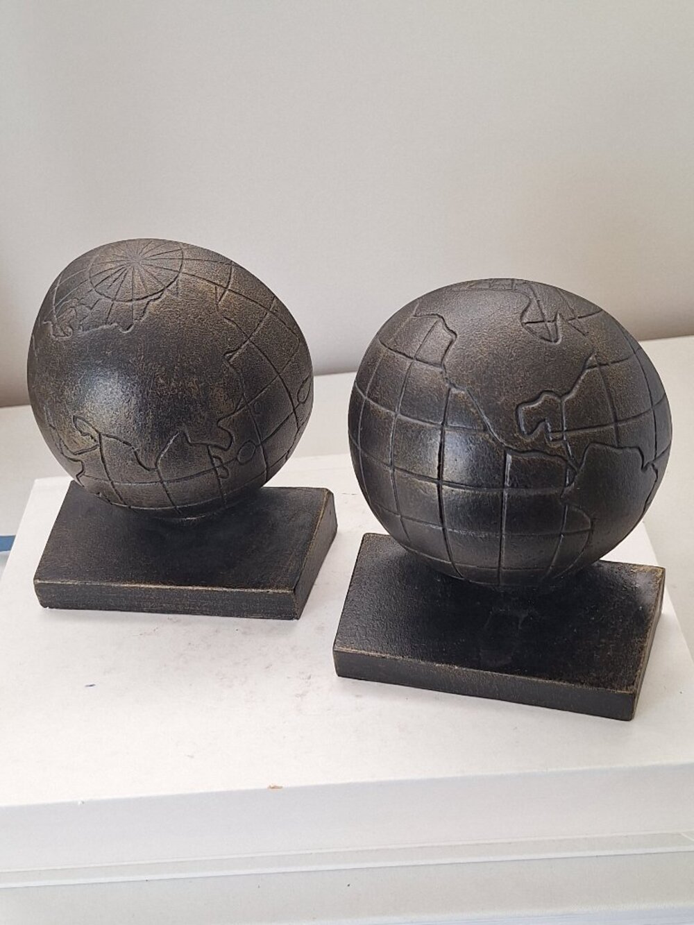 Vintage World Globe Bookends black iron bronze brass accent set book ends Pair